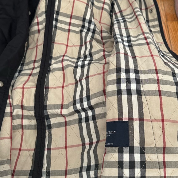 Authentic black quilted Burberry jacket - Picture 5 of 7
